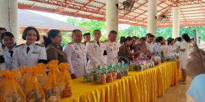 กิจกรรมทำบุญตักบาตร เพื่อถวายเป็นพระราชกุศล เนื่องในโอกาสพระราชพิธีมหามงคลเฉลิมพระชนมพรรษา 4 รอบ สมเด็จพระนางเจ้าฯ 